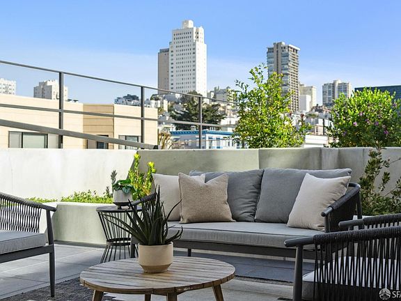 5th image of 1580 Pacific Ave #208