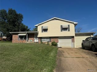 1250 Diane St, Saint Clair, MO 63077