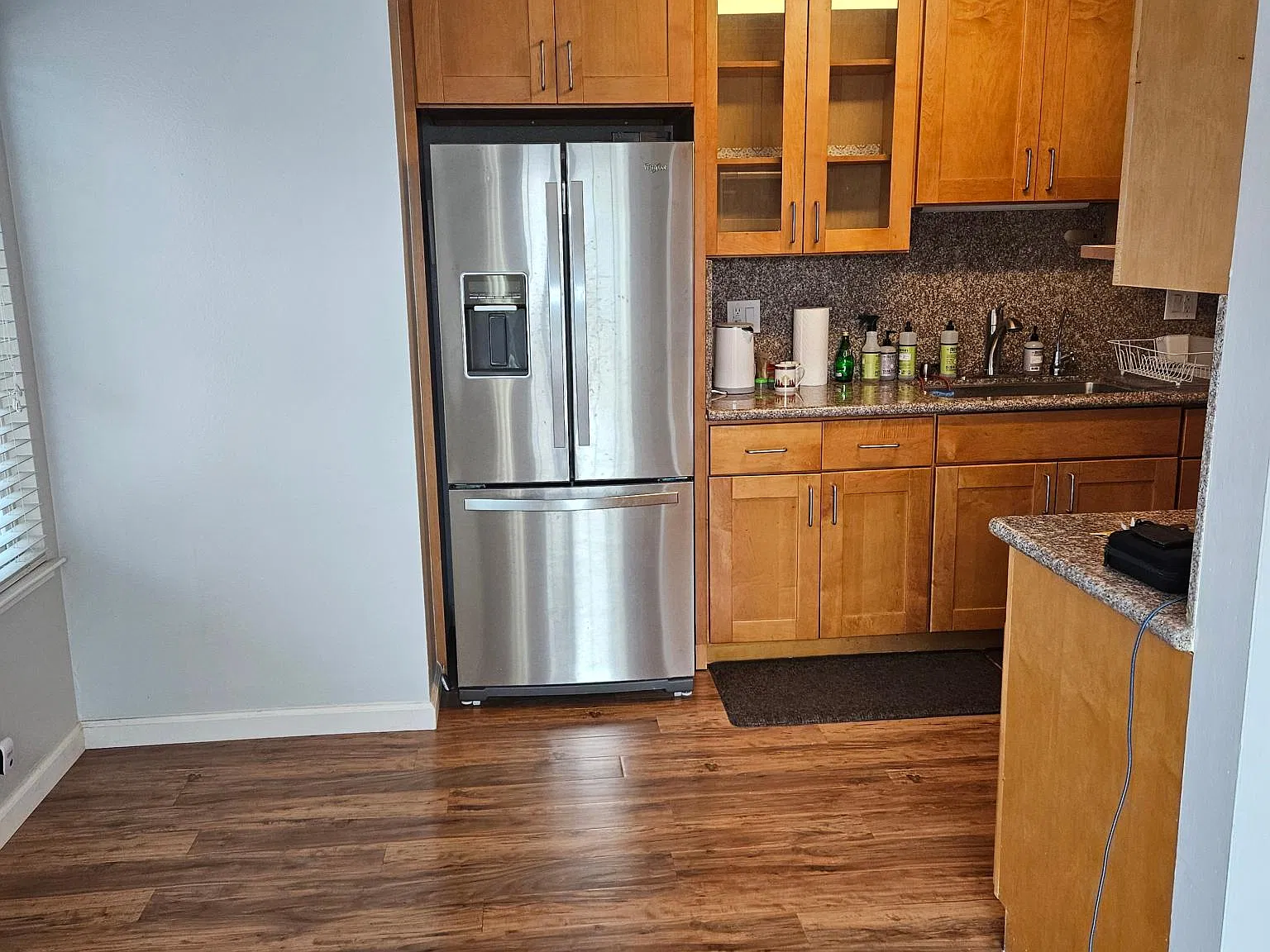 1294 Sierra Ct — Photo 2