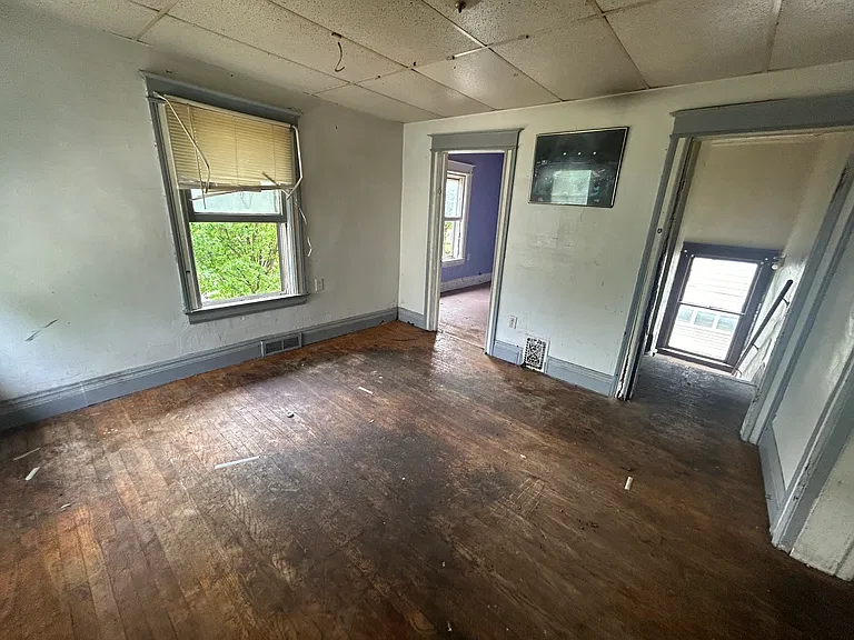 4 New York St #2 — Photo 2