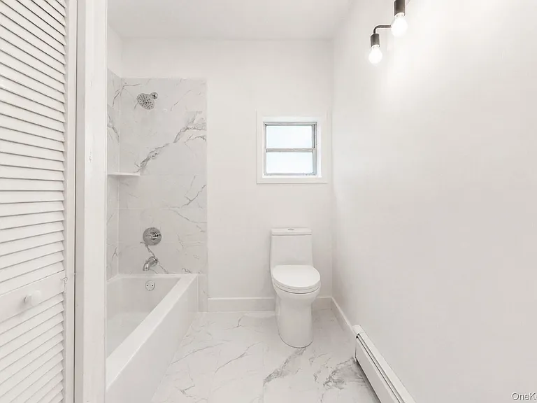 60 Morris Ave — Photo 20