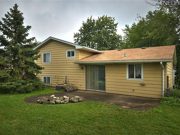 3rd image of 2211 W 36th St