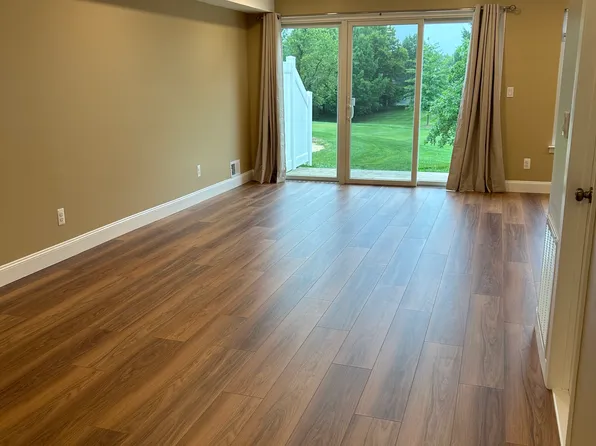 13 Inwood Ter, Freehold, NJ 07728