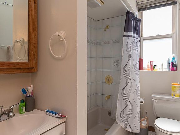 3rd image of 2352 N Damen Ave #2NDREAR