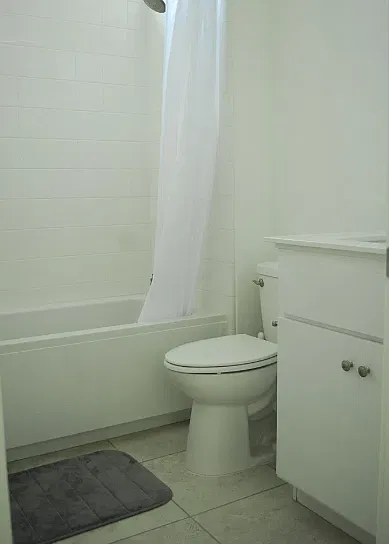 4 bed, 2008 sqft, $4,350 — Photo 3