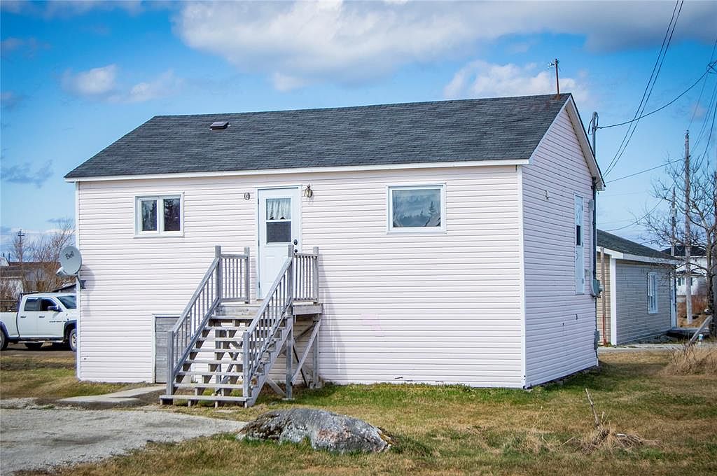 16 Hillview Street, Glovertown, NL A0G 2L0 Zillow