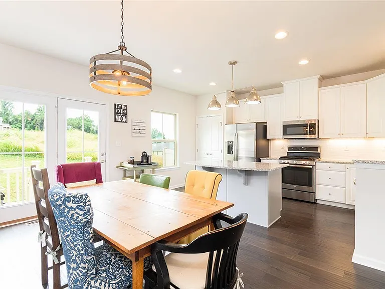 816 Oval Park Ln — Photo 5