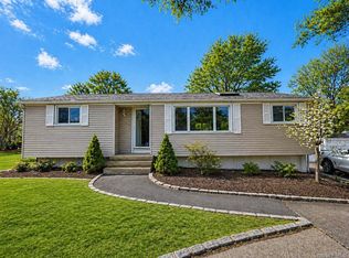 172 Horseblock Rd, Centereach, NY 11720
