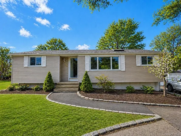 172 Horseblock Road, Centereach, NY 11720