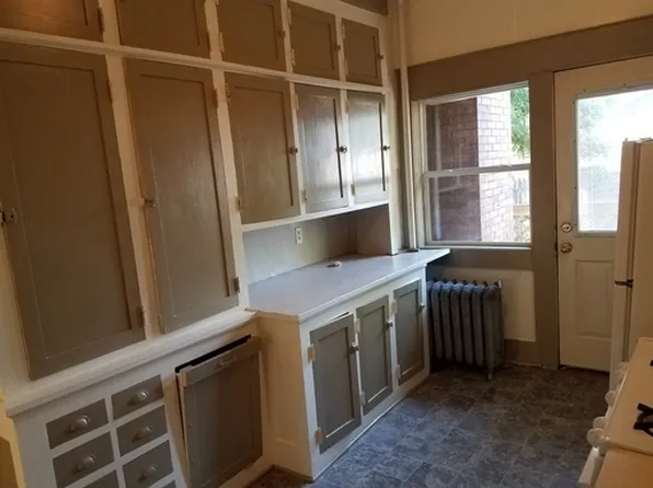 607-609 E. Milwaukee Street, 607-609 E Milwaukee St #607-2, Janesville, WI 53545