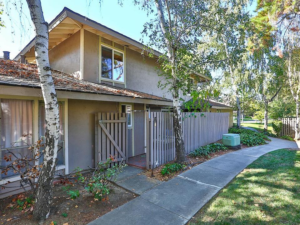 1st image of 21056 White Fir Ct