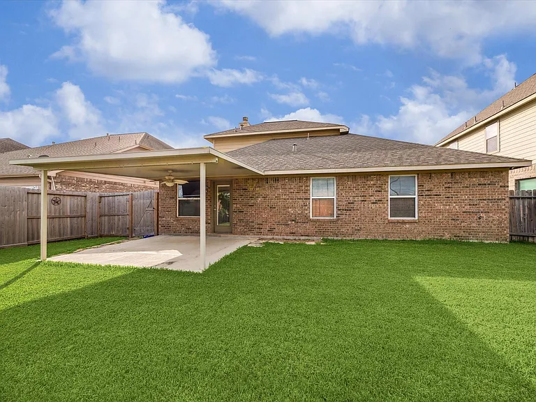 9015 Springcroft Ct — Photo 32