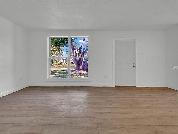 3rd image of 1009 Flamingo Dr