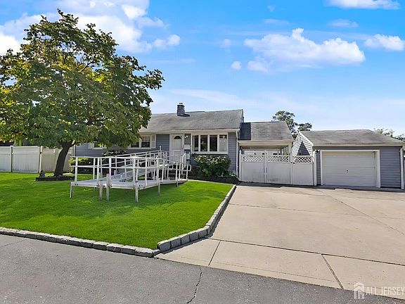 3rd image of 29 Joyce Pl