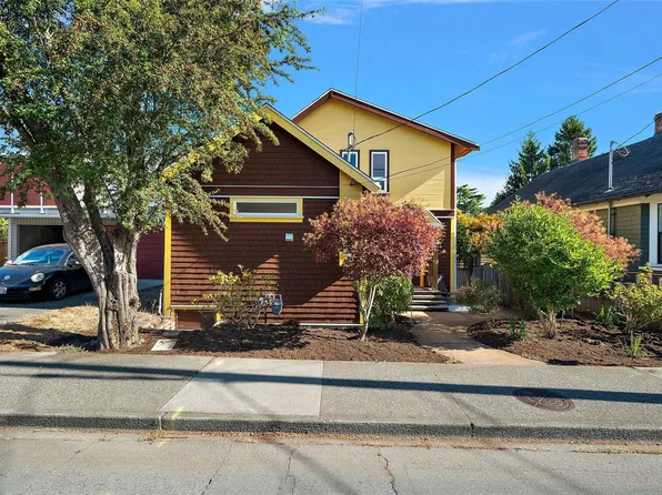 149 Saint Lawrence St, Victoria, BC V8V 1X9