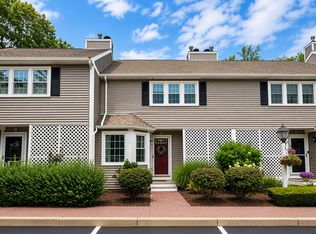 1559 Bay St APT 50, Taunton, MA 02780