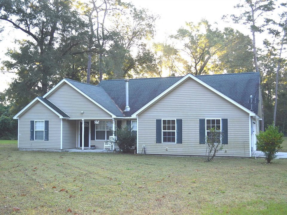 1st image of 21 Marsue Dr