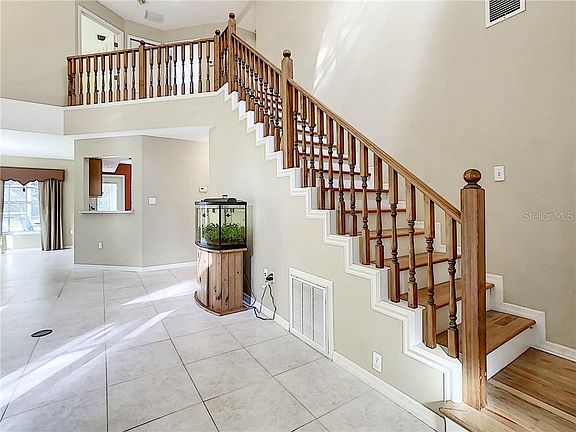 3rd image of 15825 Oak Glen Way