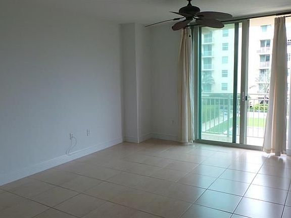 5th image of 610 Clematis St APT 403