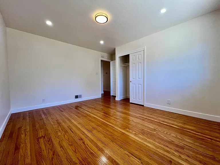 2490 Lexington Way — Photo 13