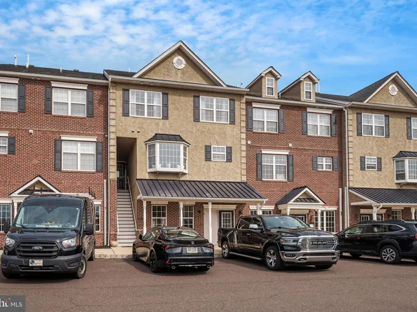 3864 Ashland Dr #F-2, Harleysville, PA 19438