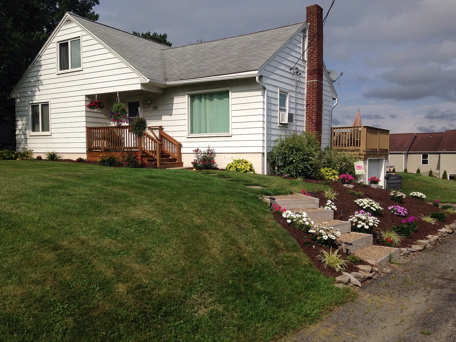 170 Aiken Ave photo 1