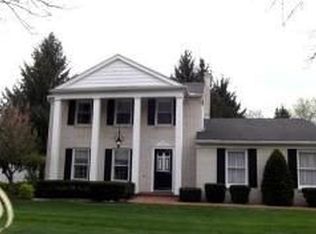 517 Morgan Cir, Northville, MI