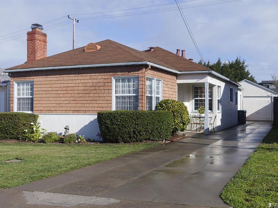 1st image of 17 Garden Ln
