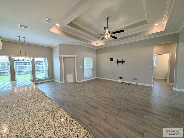 2602 Martell St — Photo 9