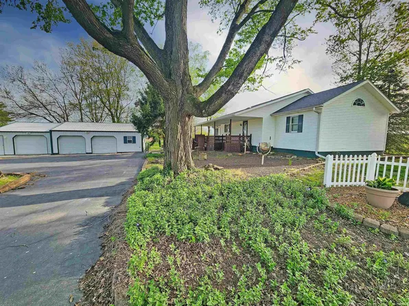 5047 E Us Highway 50, Montgomery, IN 47558