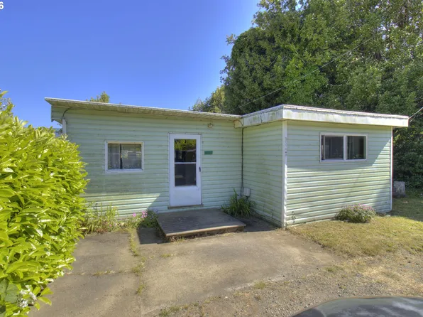 95224 N Bank Rogue River Rd, Gold Beach, OR 97444