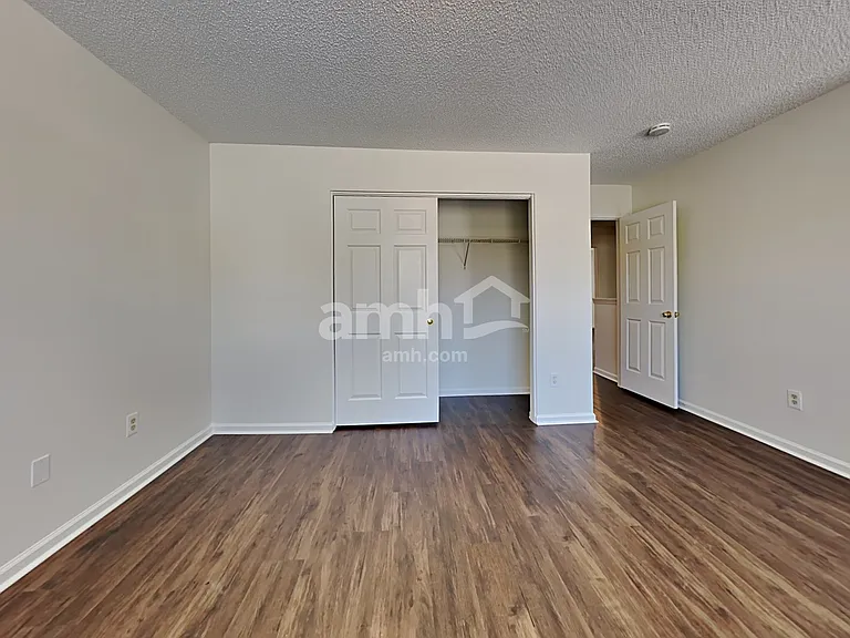 5069 Thornton Dr — Photo 19