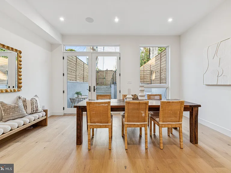 2507 I St NW — Photo 9