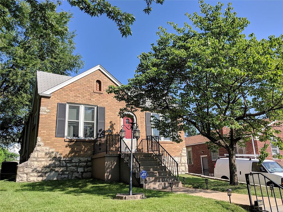 1st image of 429 Winston Dr
