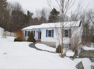 29 Orchard Cir, Lewiston, ME 04240