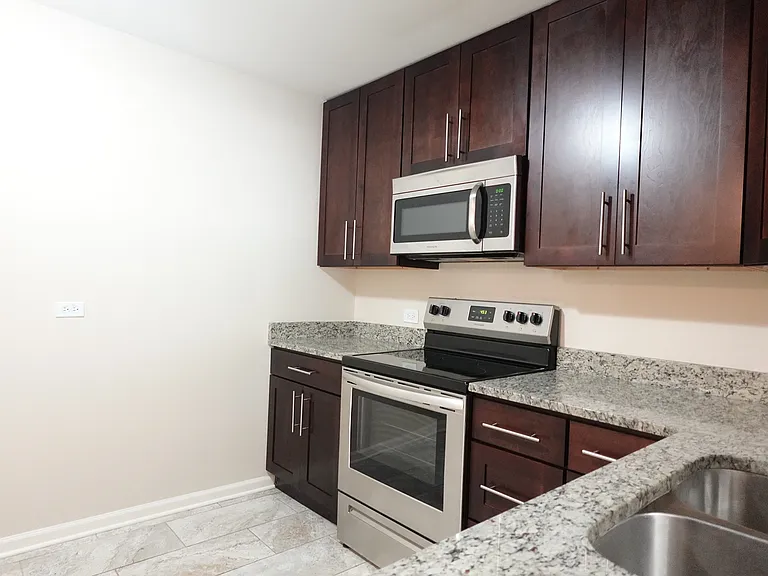 1265 N Sterling Ave #109 — Photo 8