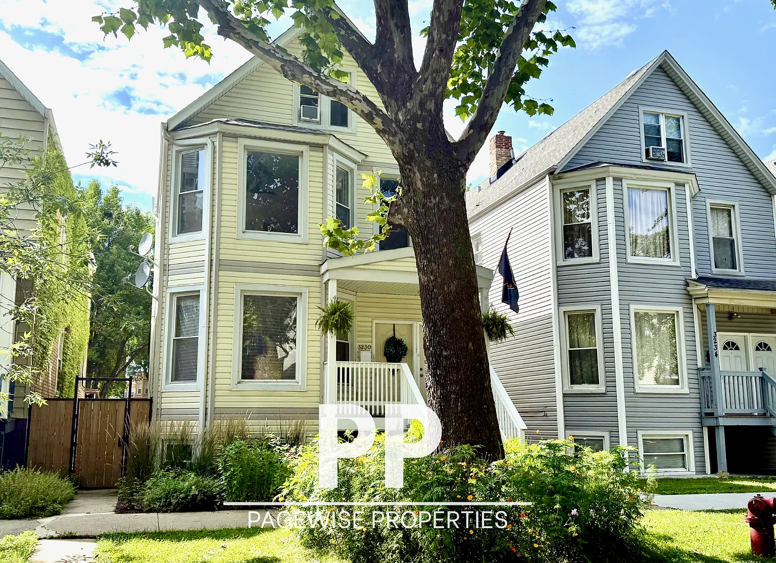 3230 N Ridgeway Ave — Photo 2
