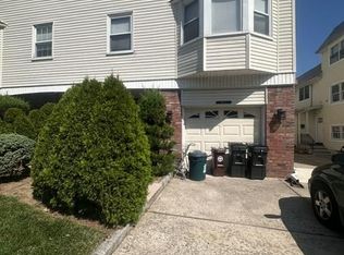 215-11 17th Ave FLOOR 2, Bayside, NY 11360