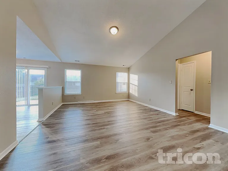 7114 Harness Lakes Dr — Photo 3
