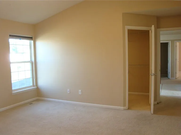 13032 Thames Dr — Photo 9