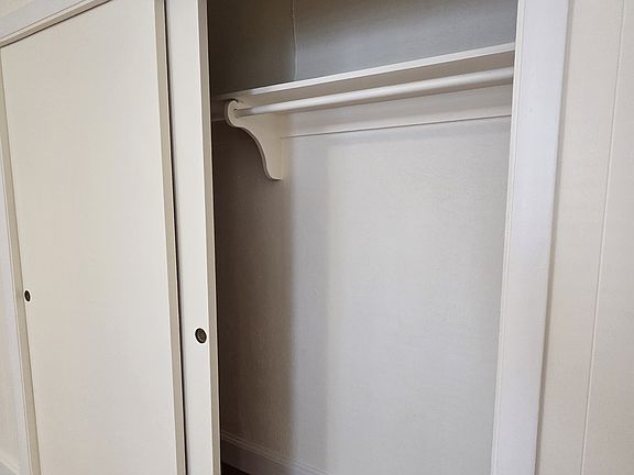5th image of 7 Aberdeen St APT 4