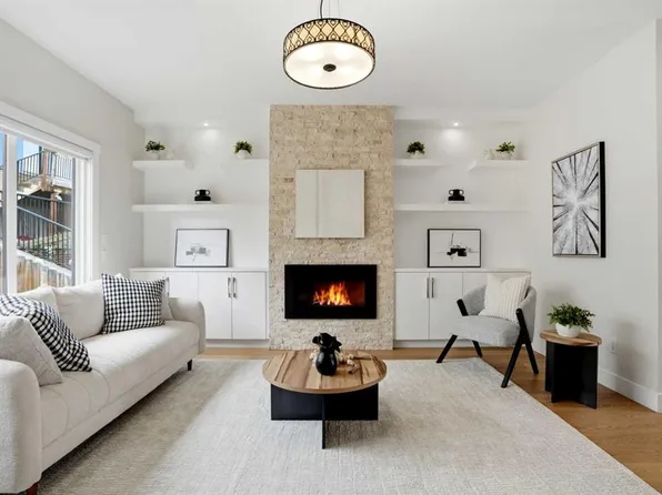3817 E Centre A St NE, Calgary, AB T2E 3A5
