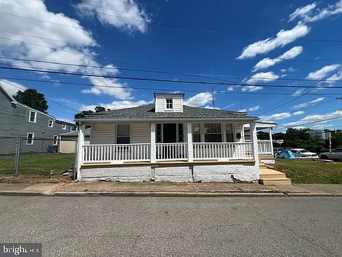 128 Water St Photo 1
