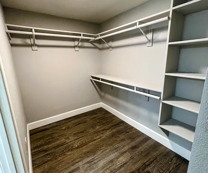 1405 S Newberry Ln #D — Photo 3