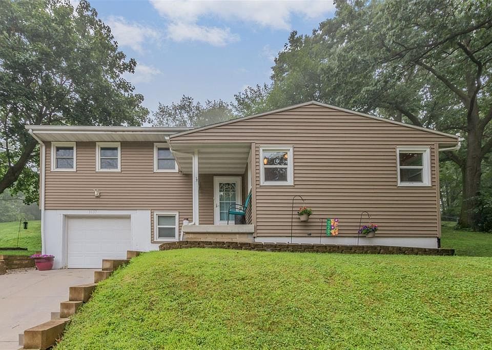 1st image of 1033 Westwood Dr NW
