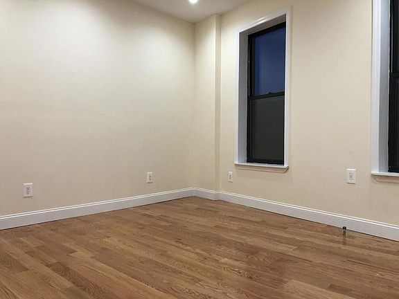 3rd image of 1387 Bedford Ave #2C