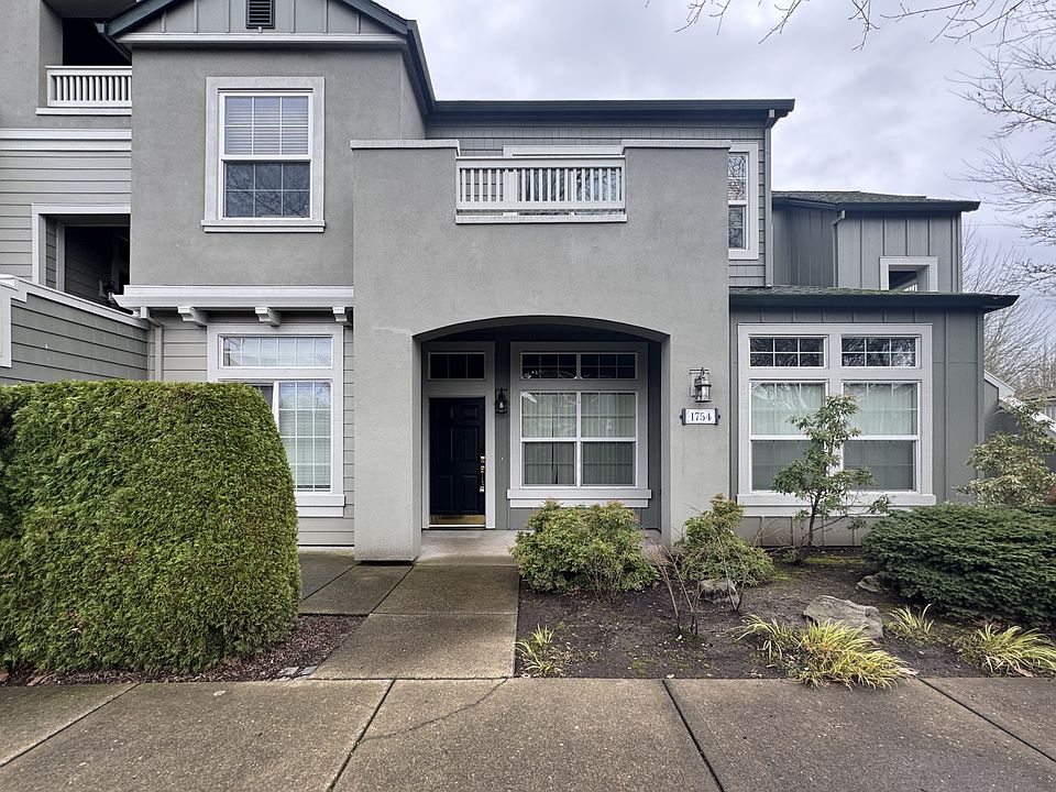 1st image of 1754 NE Ashberry Dr