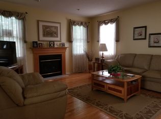 87 Pepper Bush Ln, Newington, CT 06111