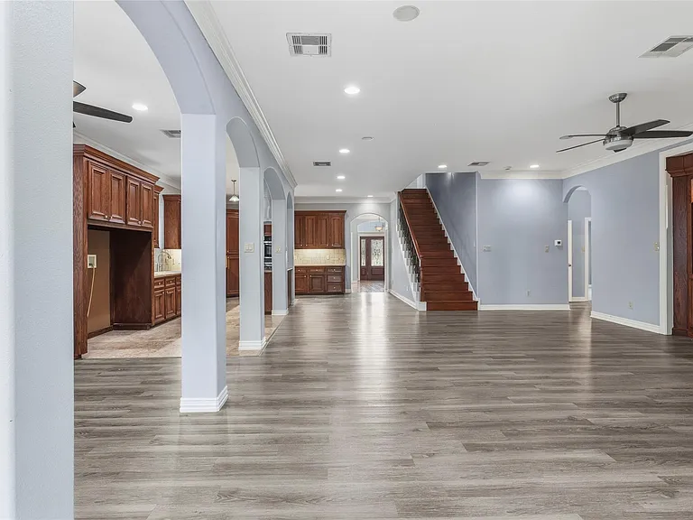 2535 Broadway St — Photo 10