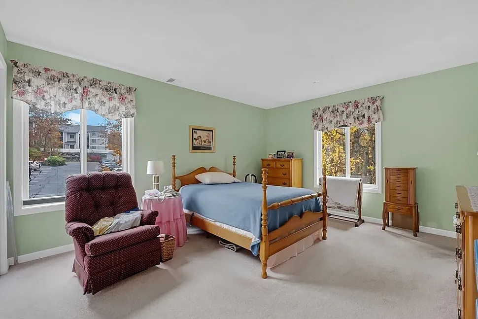 2 bed, 1200 sqft, $2,000 — Photo 2
